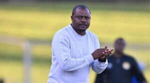 Simo Dladla giving instructions on the touchline