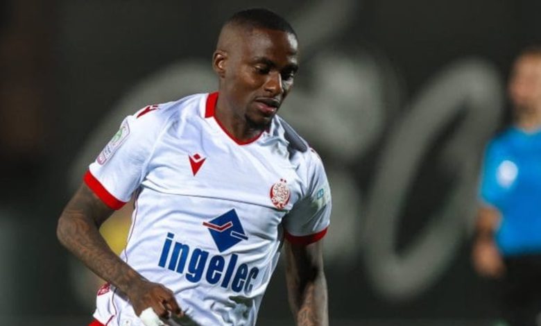Thembinkosi Lorch in action for Wydad Athletic Club