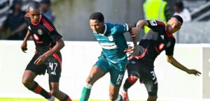Tshepang Moremi against Orlando Pirates