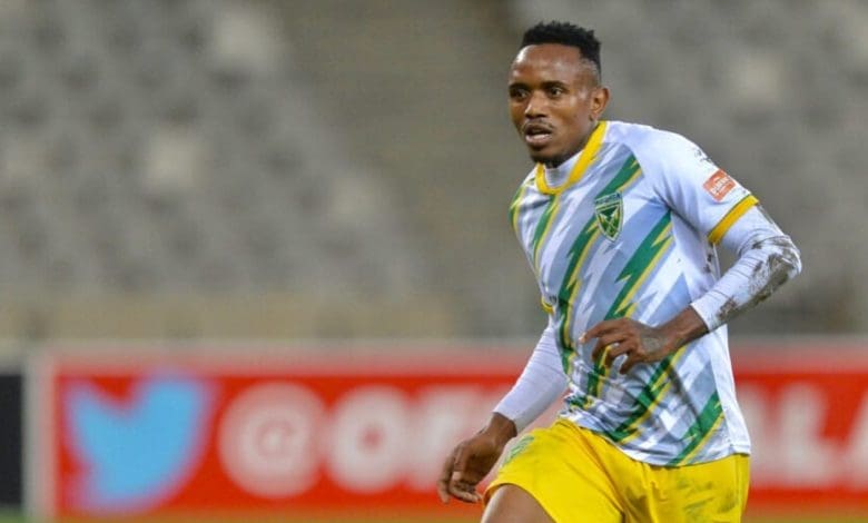 Former Golden Arrows defender Sicelokuhle Hlatshwayo in action against Cape Town City FC