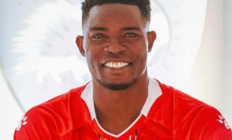 Toaster Nsabata during his unveiling by Sekhukhune United