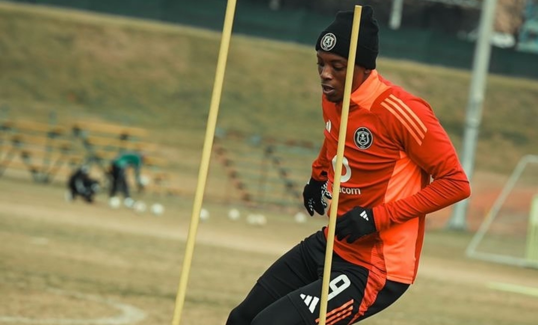 Zakhele Lepasa with Orlando Pirates