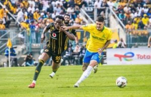 Kaizer Chiefs winger Glody Lillepo takes on Mamelodi Sundowns defender Lucas Suarez