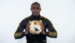 Kaizer Chiefs have acquired the services of another striker, Etiosa Ighodaro.