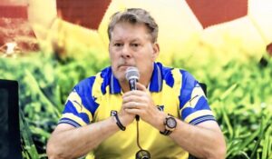 Luc Eymael addressing the media during his time at Saint-Eloi Lupopo.