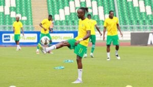 Tino Kadewere of Zimbabwe playing with the ball