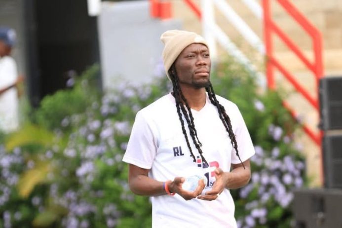Reneilwe Letsholonyane at Matebele FC