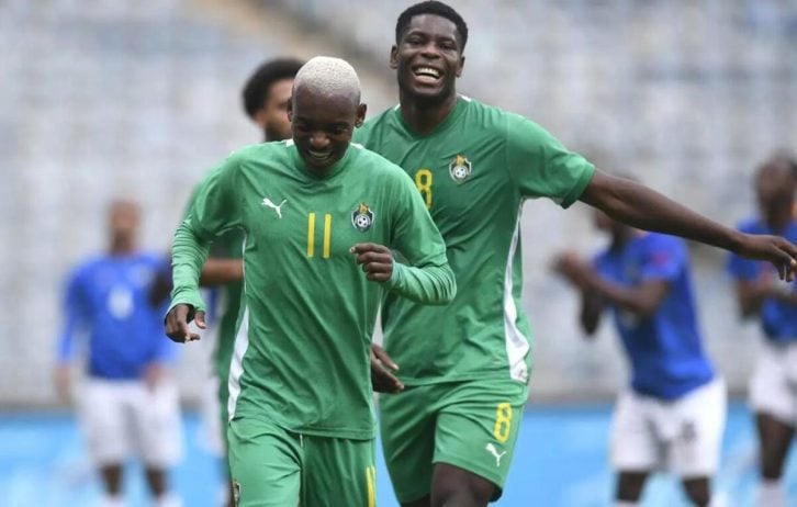 Khama Billiat and Marshall Munetsi in Zimbabwe national team colors