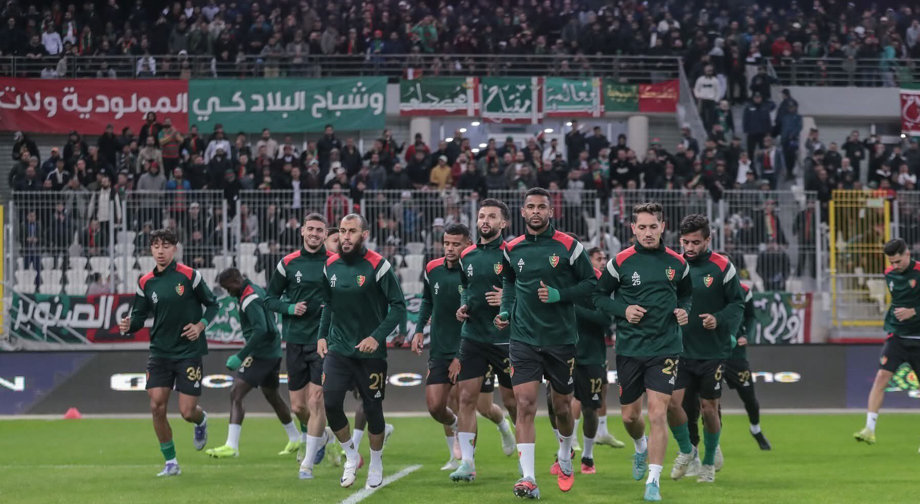 Rulani Mokwena's MC Alger players warm-up before their game against Mamelodi Sundowns in a CAF Champions League group stage tie
