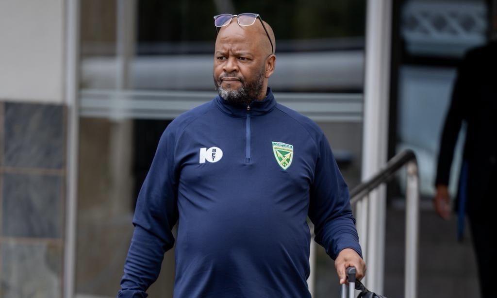 Manqoba Mngqithi arriving at King Zwelithini Stadium