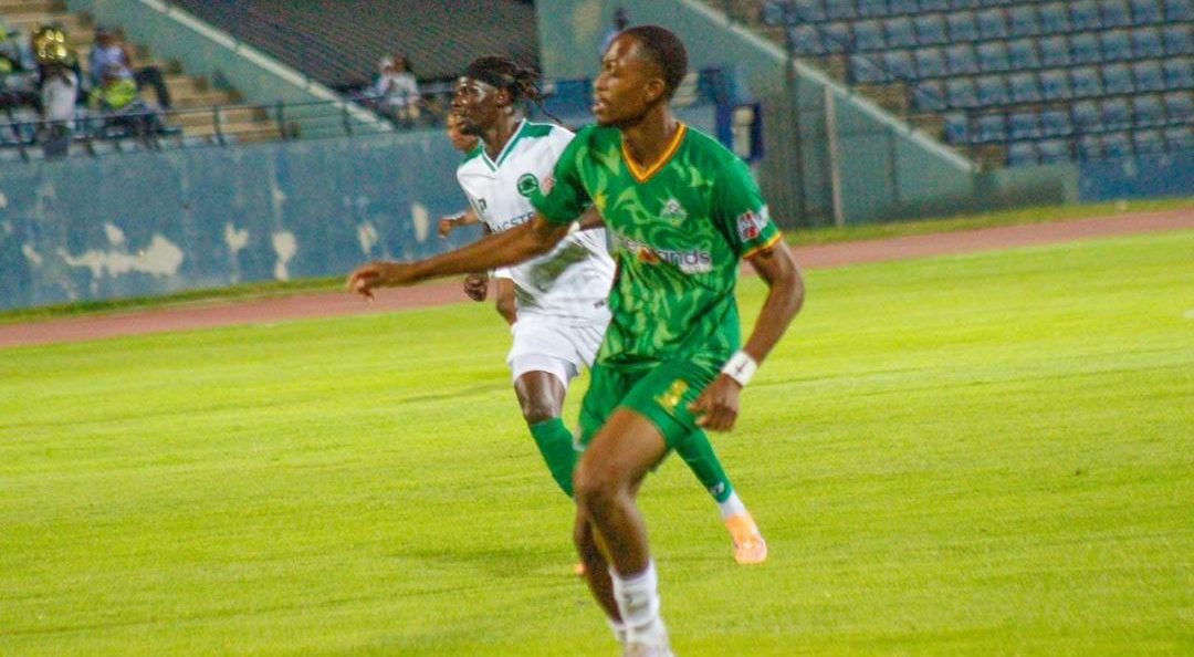 Isheanesu Mauchi playing