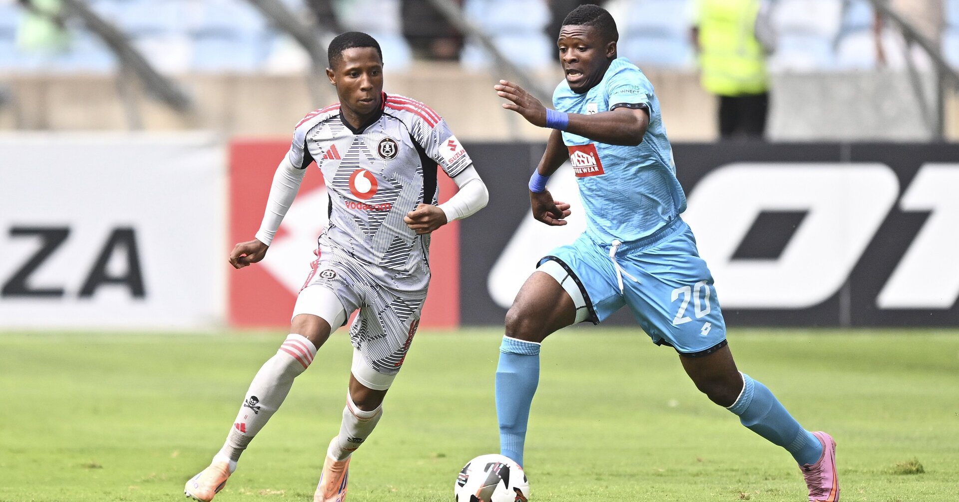 Tshepang Moremi and Lwamba, Durban City vs Orlando Pirates
