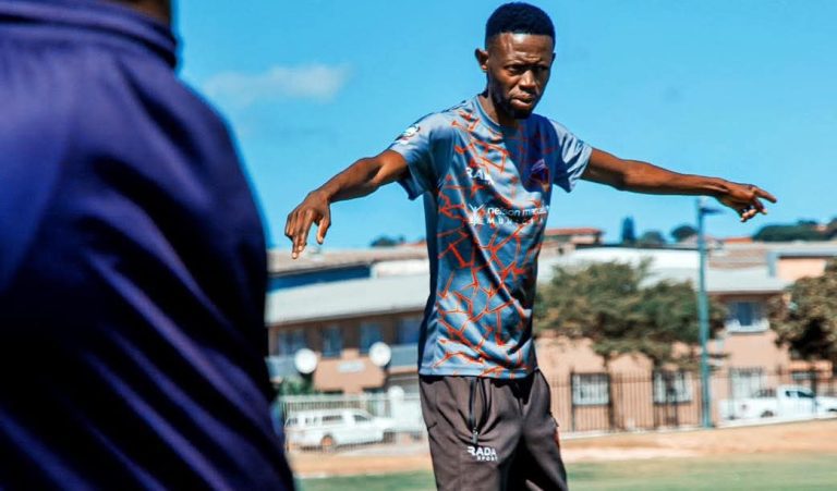 Vusumuzi Vilakazi with Chippa United