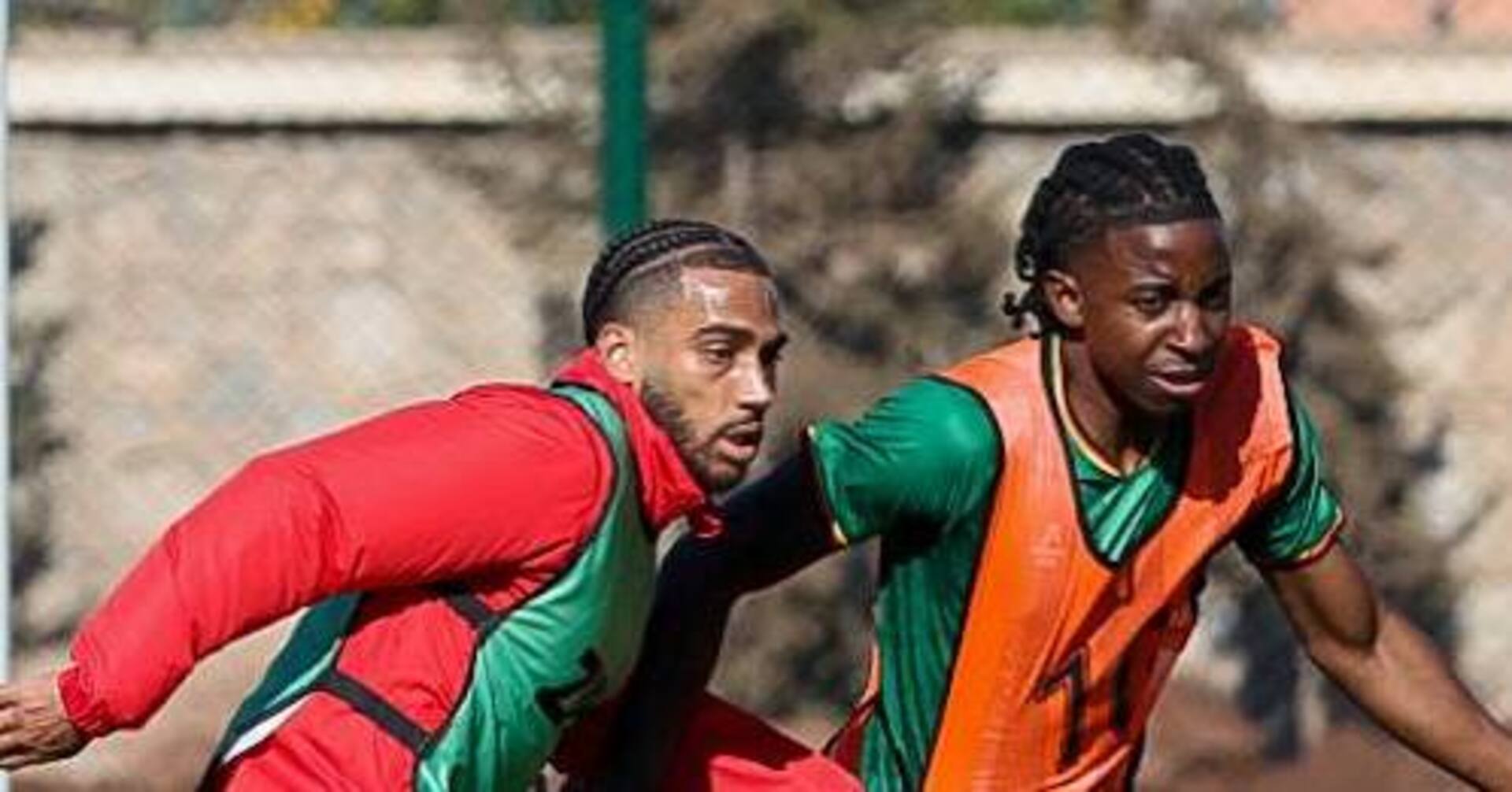 Andy Rinomhota, Tawanda Chirewa, Zimbabwe