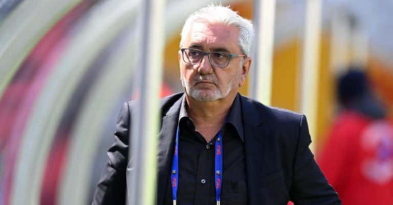 Cape Town Spurs Alexi Efstathiou walking