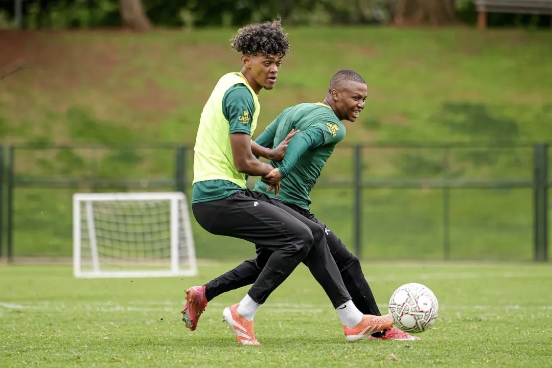Bafana Bafana duo, Muhau Nkota and Tylon Smith at training