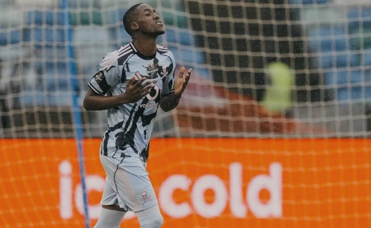 Sifiso Luthuli celebrates scoring in the Carling Black Label Cup. Image: sifisoluthuli_09/Instagram