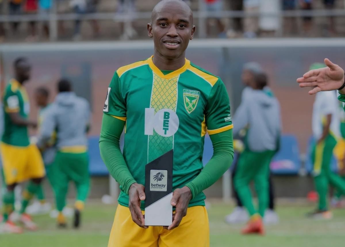 Siyanda Ndlovu of Golden Arrows scoops a Man of the Match award at the King Zwelithini Stadium. Image: ndolu_8_ - Instagram