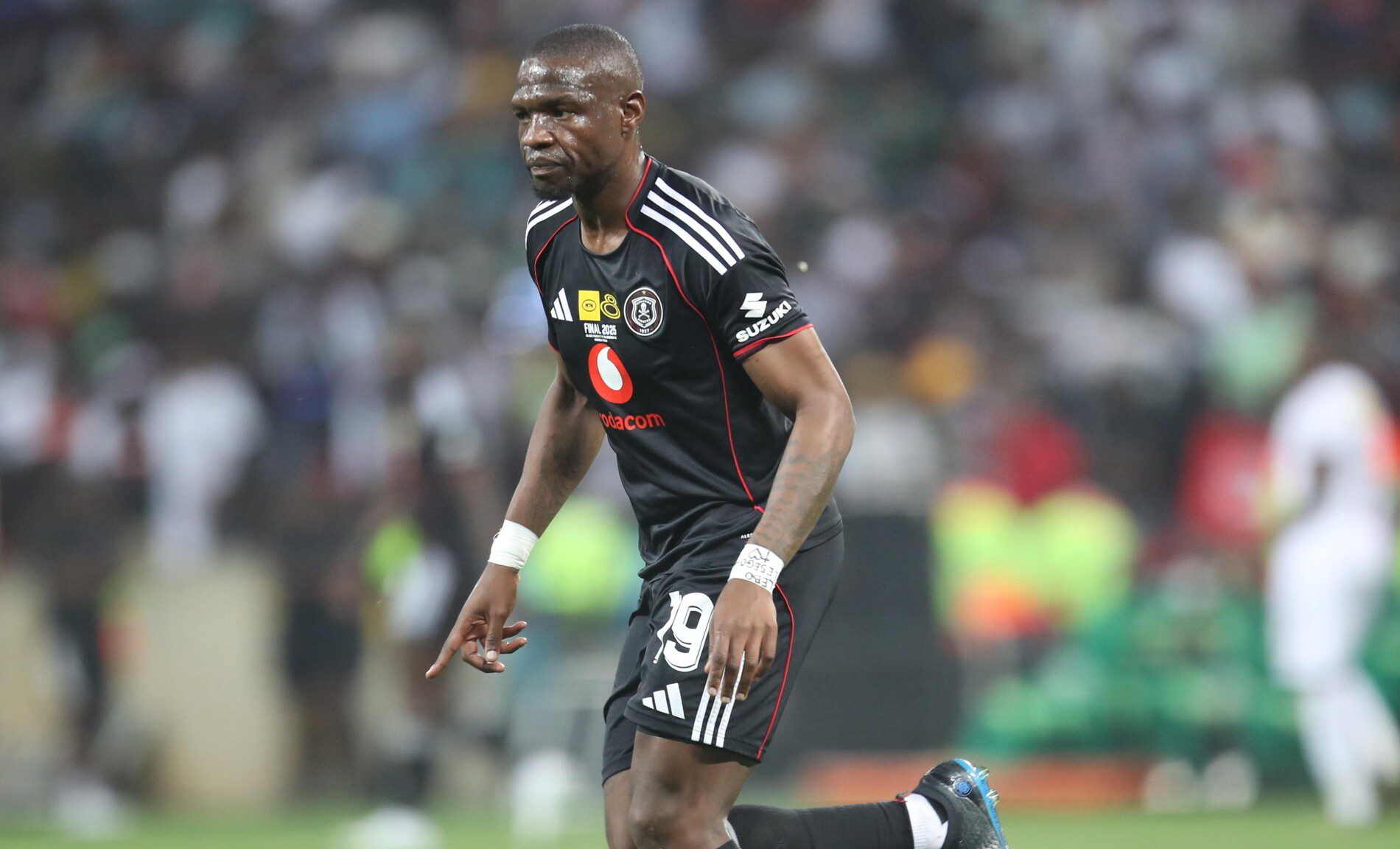 Tshegofatso Mabasa in action for Orlando Pirates