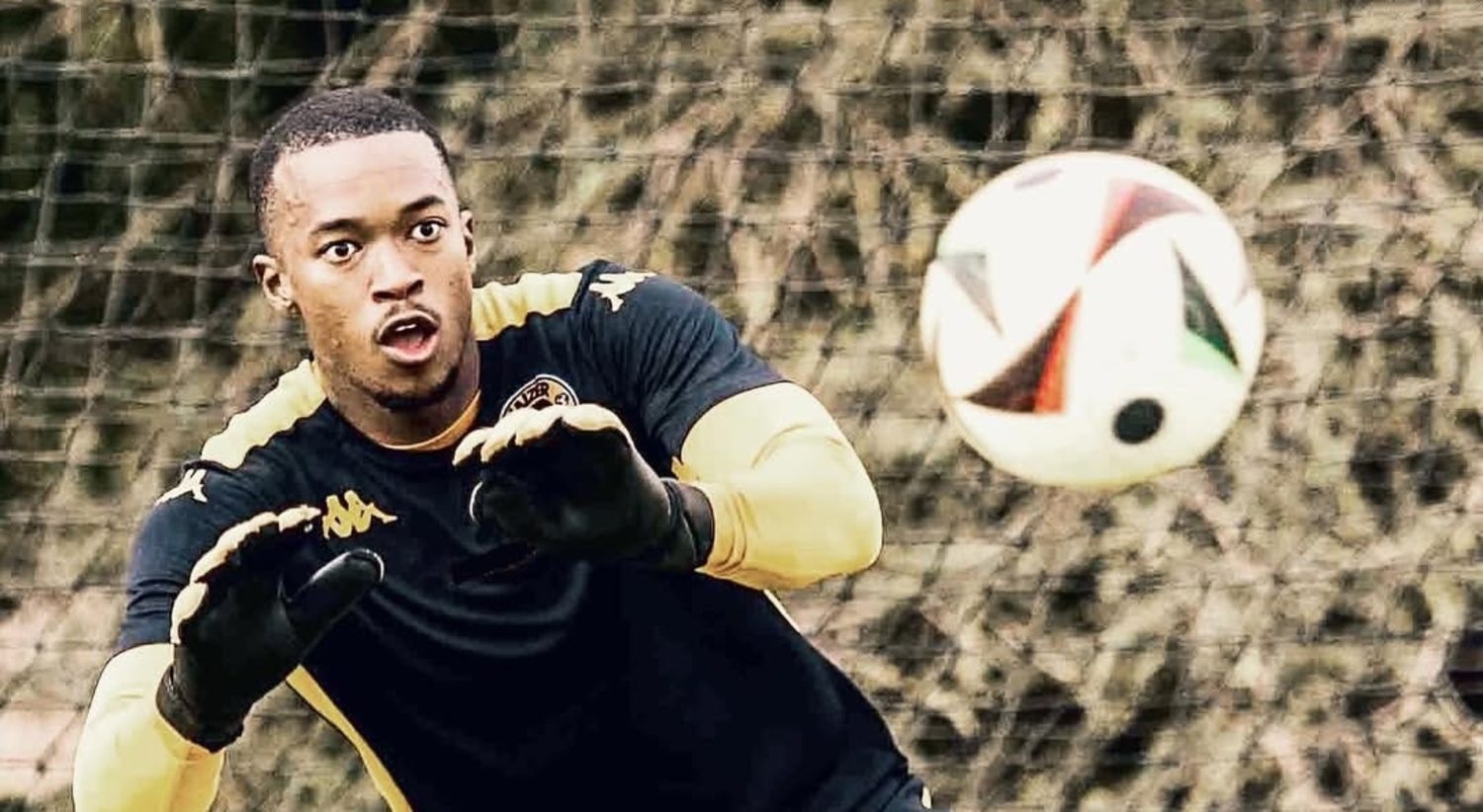 Bontle Molefe with Kaizer Chiefs