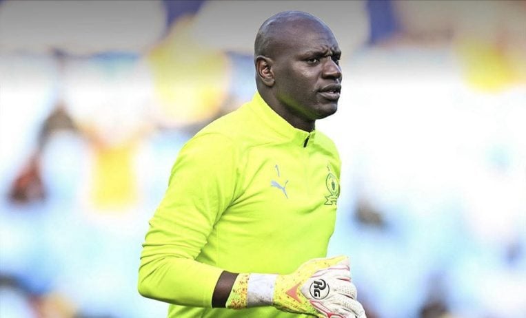 Denis Onyango doing a warm up session for Mamelodi Sundowns