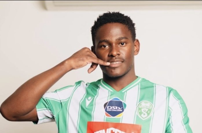 Hlumelo Mandla in Siwelele FC colours
