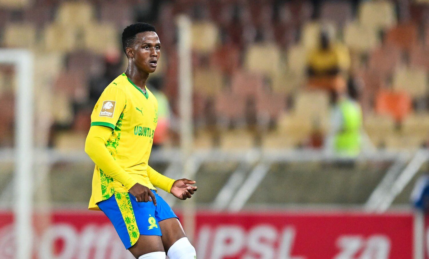 Khulumani Ndamane in action for Mamelodi Sundowns against Sekhukhune United in a Betway Premiership tie