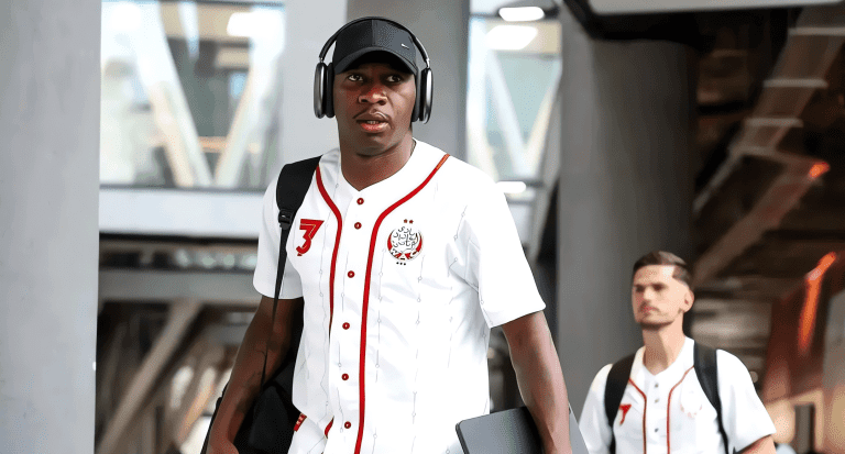 Tumisang Orebonye remains at Wydad Casablanca