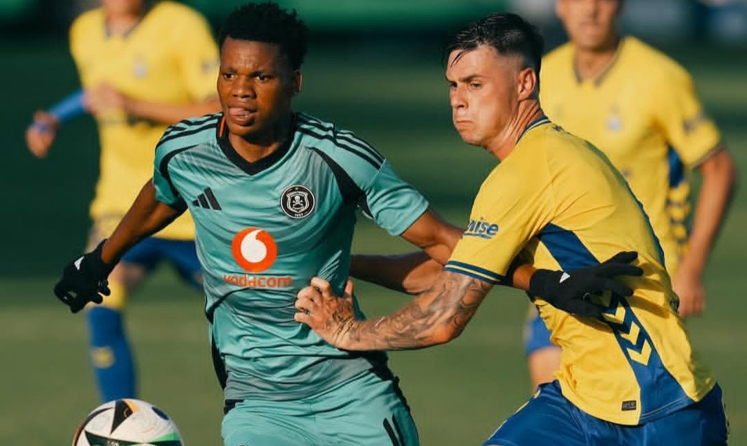 Sinoxolo Kwayiba at Orlando Pirates