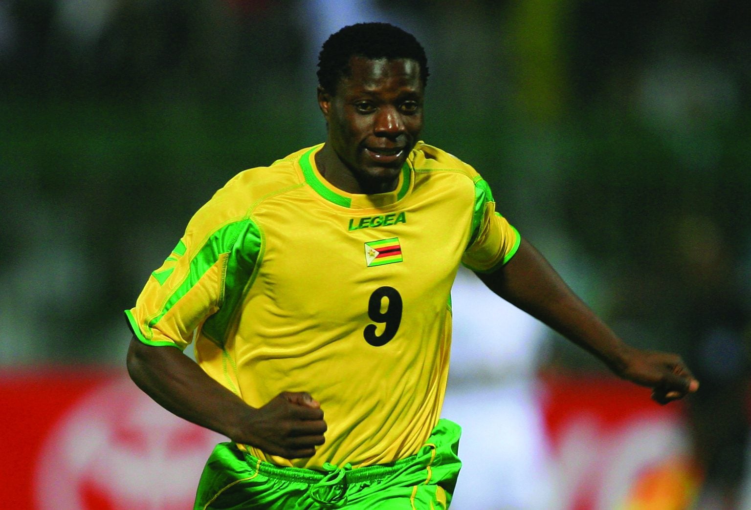 Africa Nations Cup Group D. Zimbabwe vs Senegal. Senegal won 2-0. Mwaruwari Benjani (Zimbabwe).
