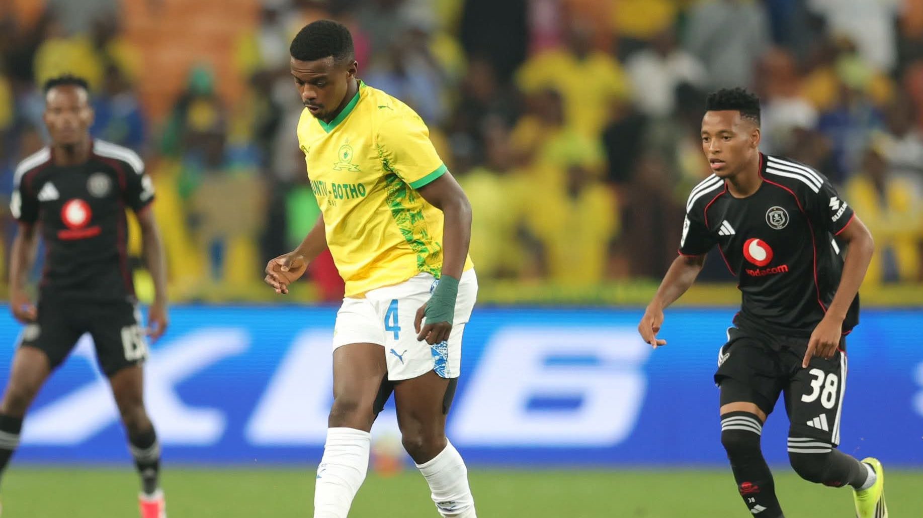 Orlando Pirates in action against Mamelodi Sundowns