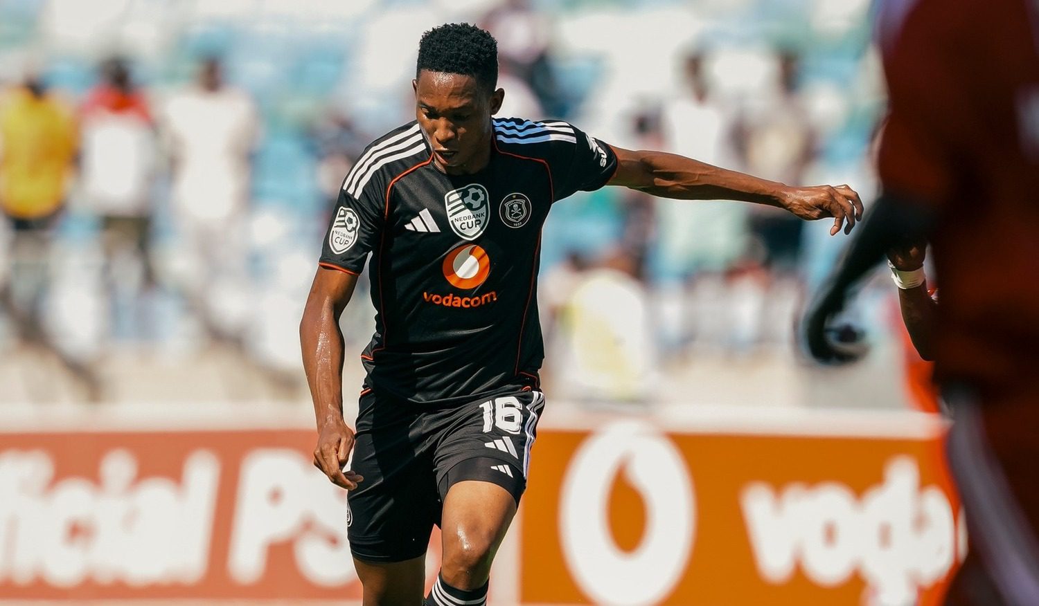 Thalente Mbatha shoots for Orlando Pirates