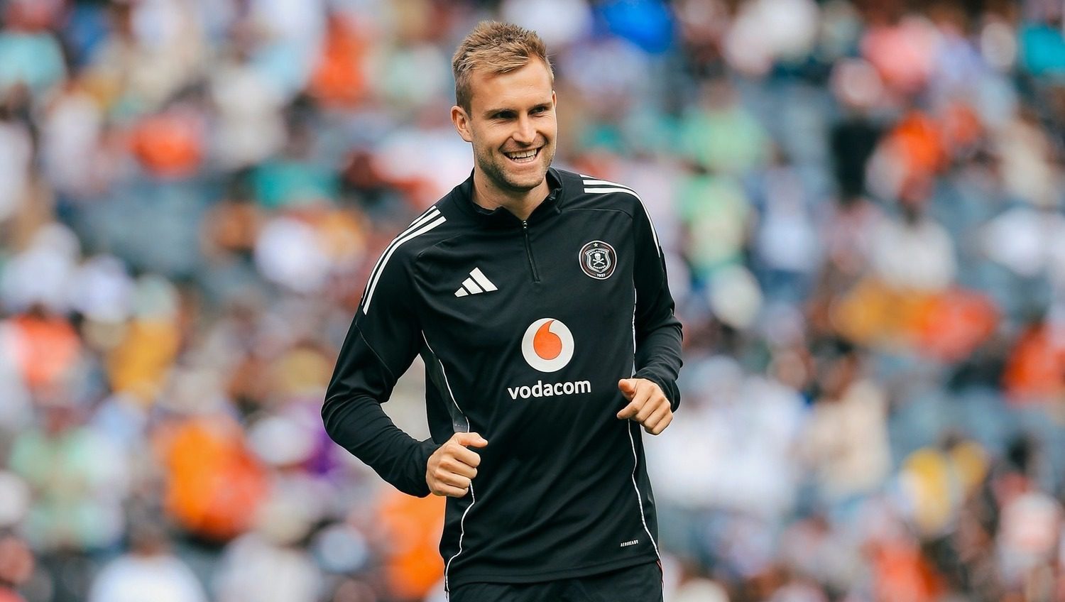 Andre de Jong warming up for Orlando Pirates