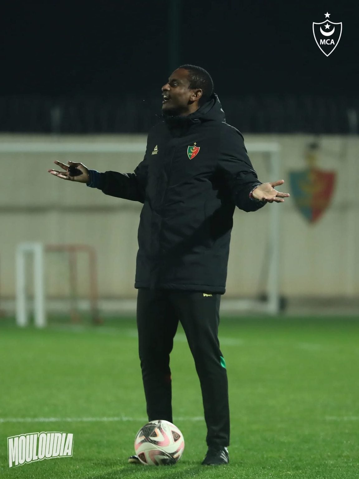 Coach Rulani Mokwena at MC Alger