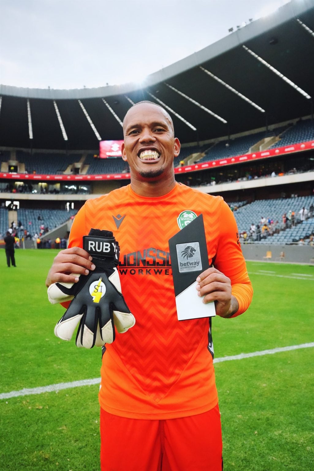 Ricardo Goss of Siwelele FC with his Man of the Match award
