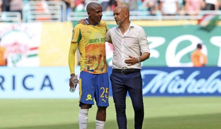 Khuliso Mudau of Mamelodi Sundowns and Miguel Cardoso, head coach of Mamelodi Sundowns during the 2025 FIFA Club World Cup match between Mamelodi Sundowns and Fluminense at Hard Rock Stadium in Miami, Florida on 25 June 2025