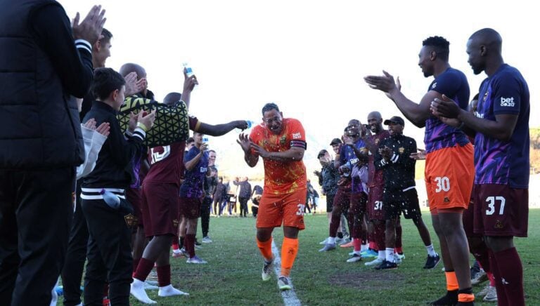 Stellenbosch FC doing a guard of honour for goalkeeper Lee Langeveldt.