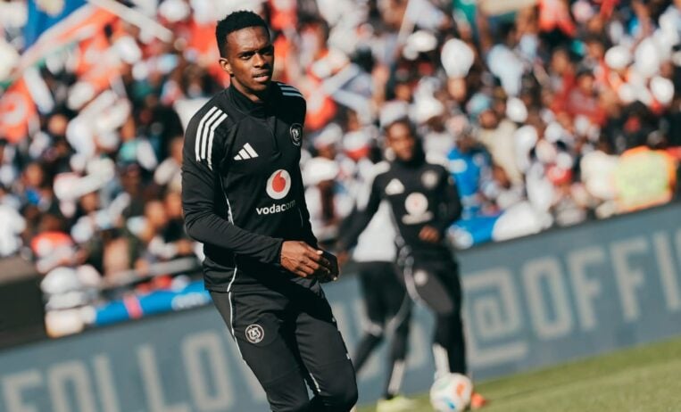 Nkosikhona Ndaba in warm up with Orlando Pirates