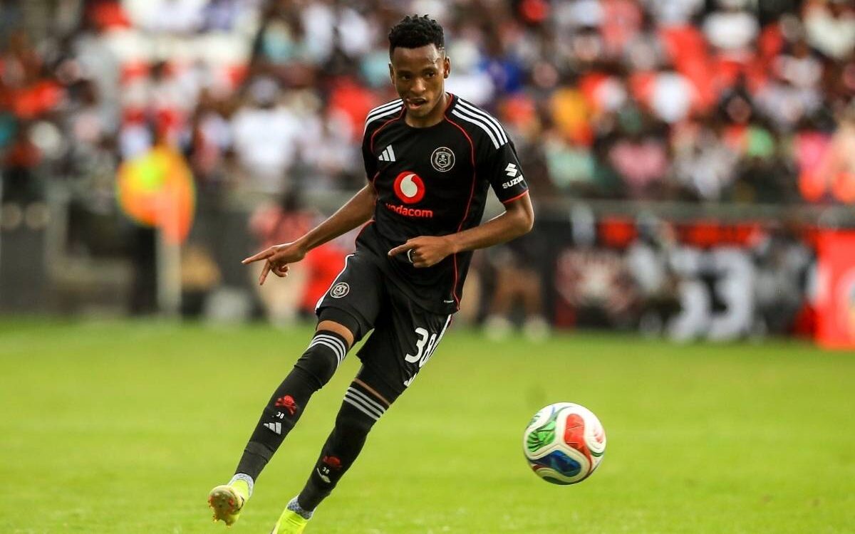 Relebohile Mofokeng in action for Orlando Pirates in the Betway Premiership. Image: Orlando Pirates media