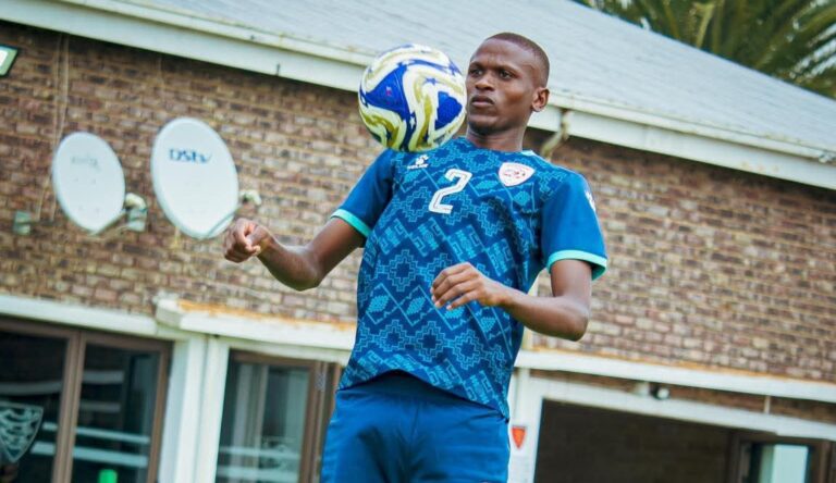 Tshepho Mashiloane at Sekhukhune United training