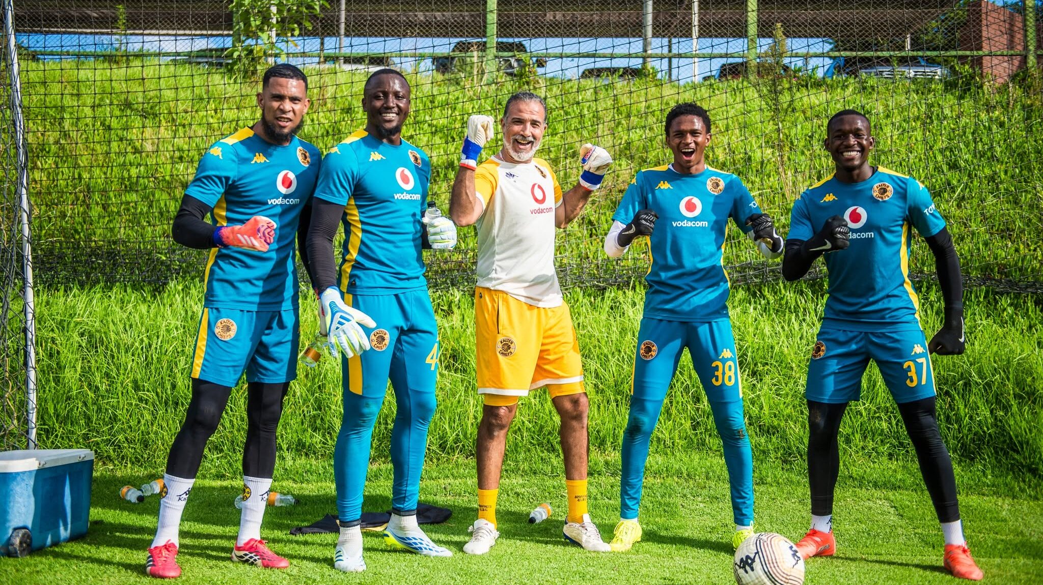 Ilyes Mzoughi with the Kaizer Chiefs goalkeepers