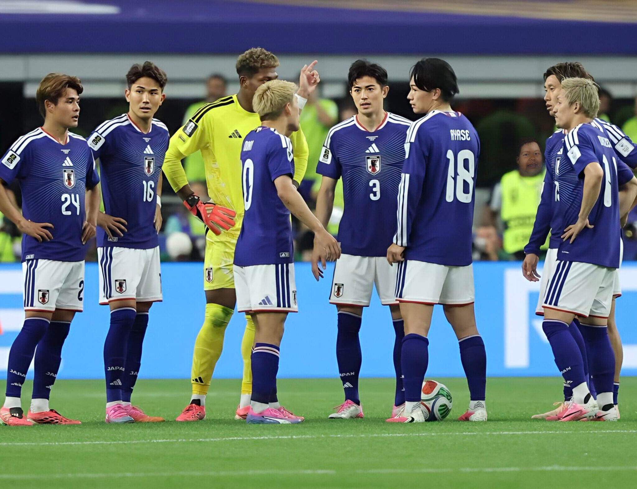 Japan players with Zion Suzuki at the FIFA World Cup