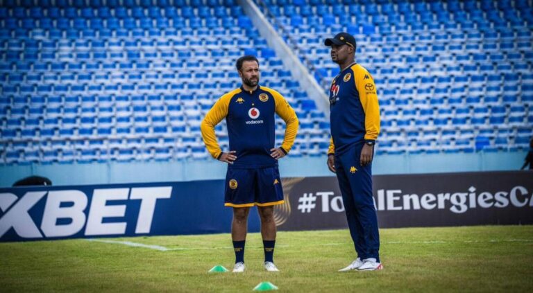Khalil Ben Youssef and Cedric Kaze conducting a Kaizer Chiefs training session