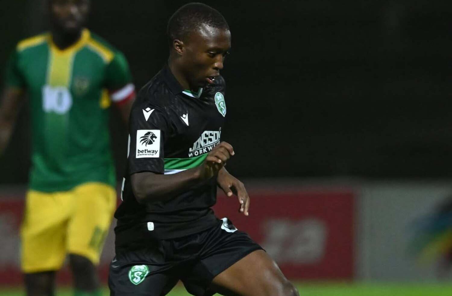 Lazola Maku playing for Siwelele FC
