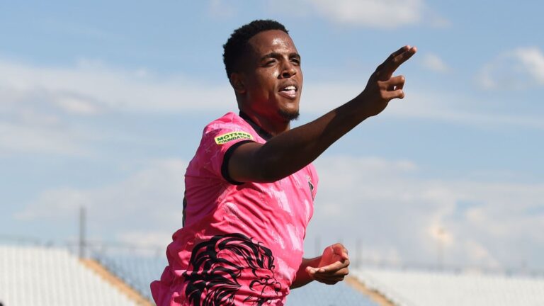 Ntuthuko Mlotshwa celebrates a goal