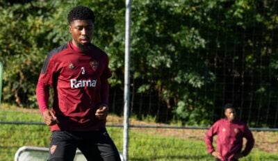 Omega Mdaka with Stellenbosch FC