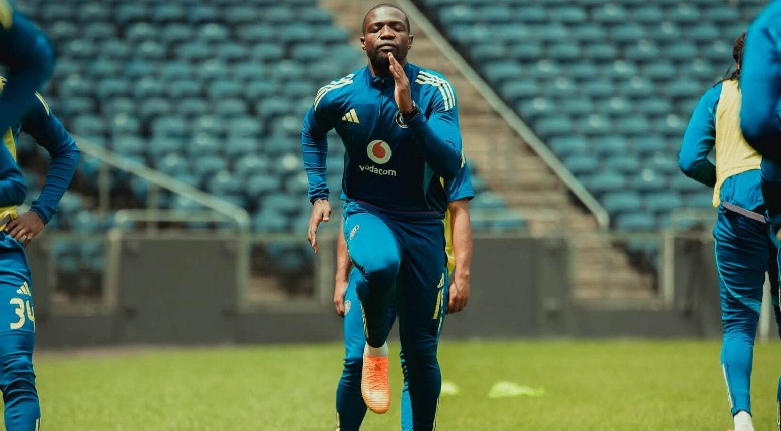 Tshegofatso Mabasa training at Orlando Pirates