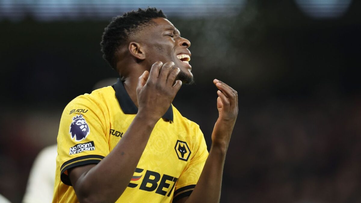 Marshall Munetsi in Wolves colors
