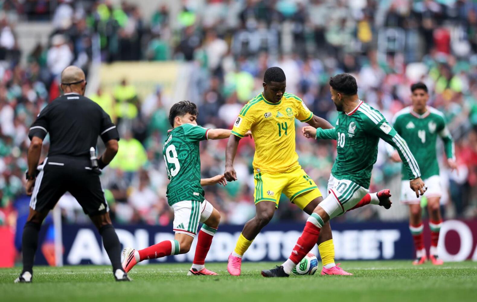 Mbekezile Mbokazi in action against Mexico during the 2026 FIFA World Cup.