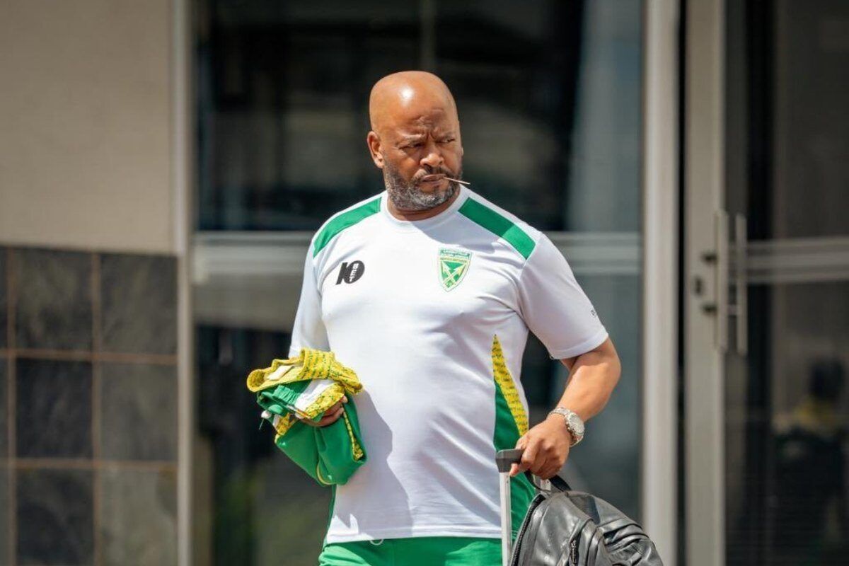 Manqoba Mngqithi at Golden Arrows